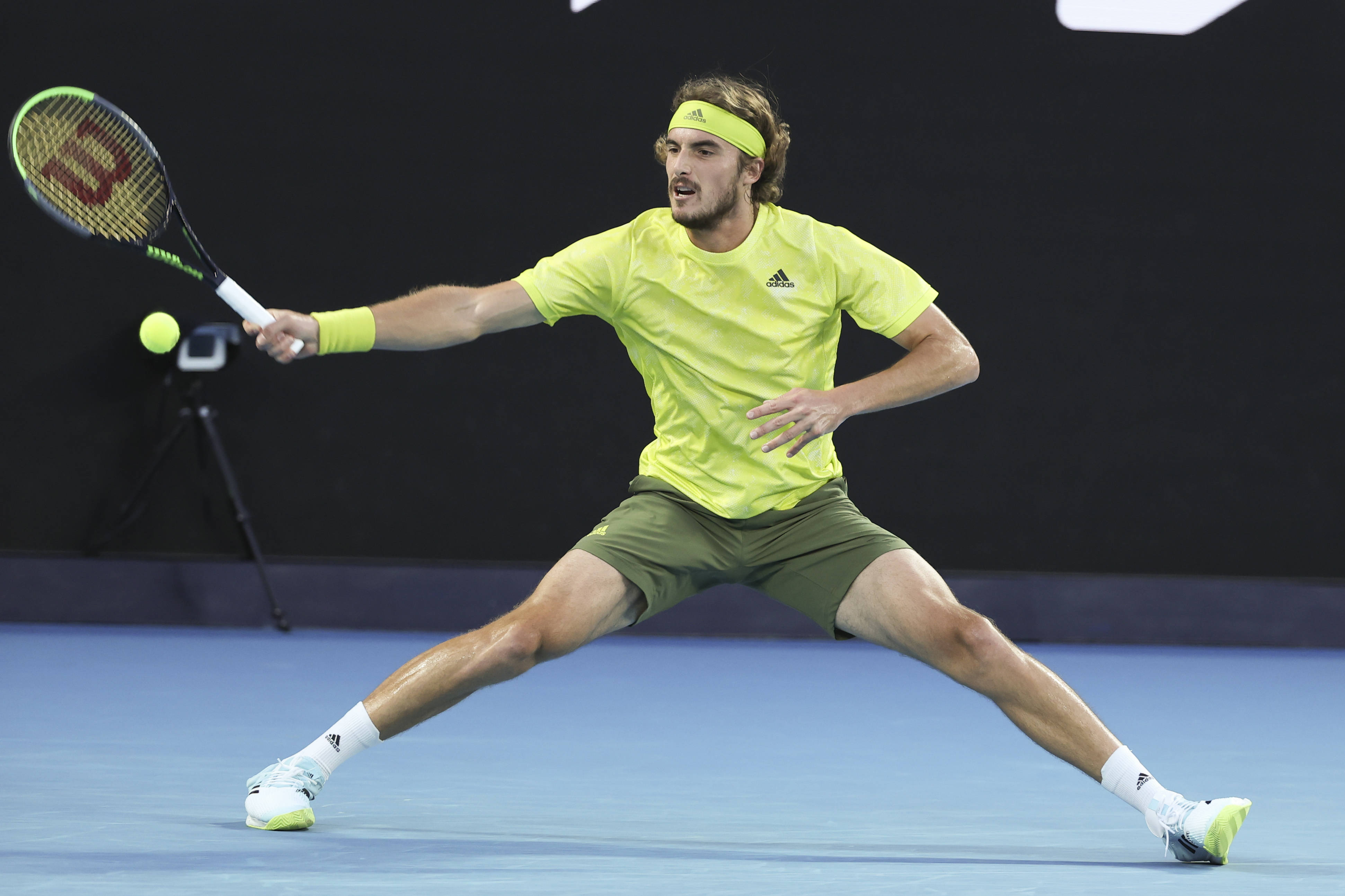 雷速网球直播-英国网球队碾压意大利网球队，西西帕斯制霸全场