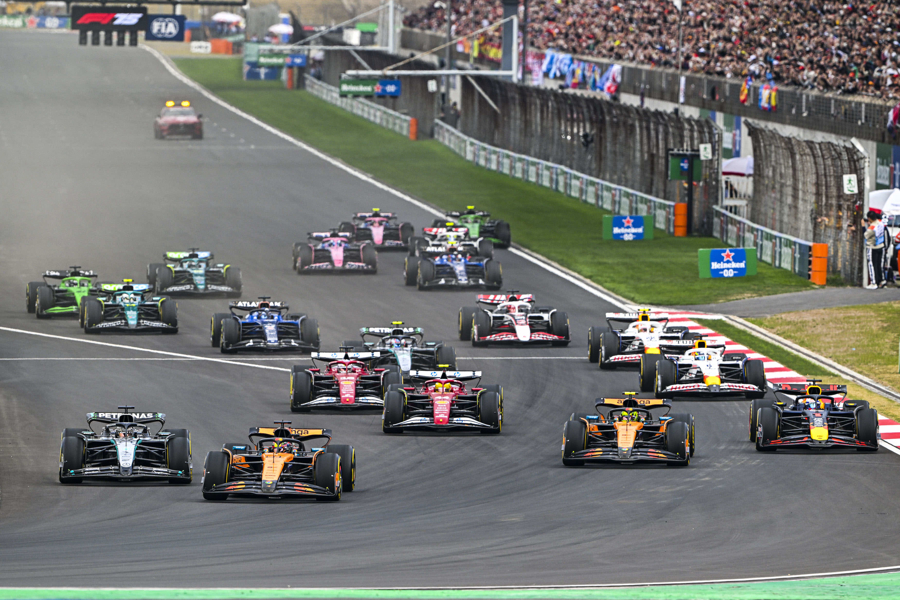 雷速体育直播入口-梅赛德斯险胜威廉姆斯，皮亚斯特里带队取胜