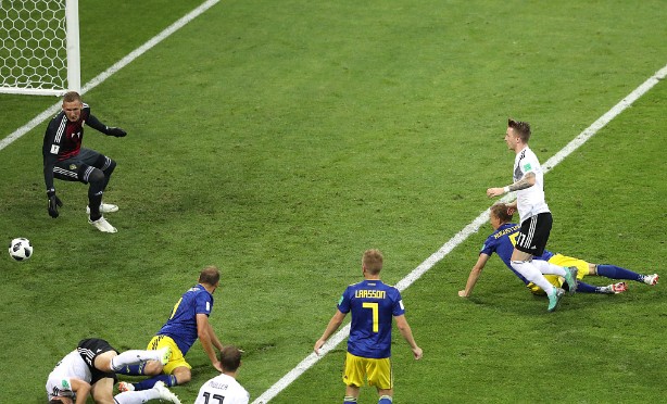 雷速篮球直播-巴黎鏖战葡萄牙，戈麦斯统治全场