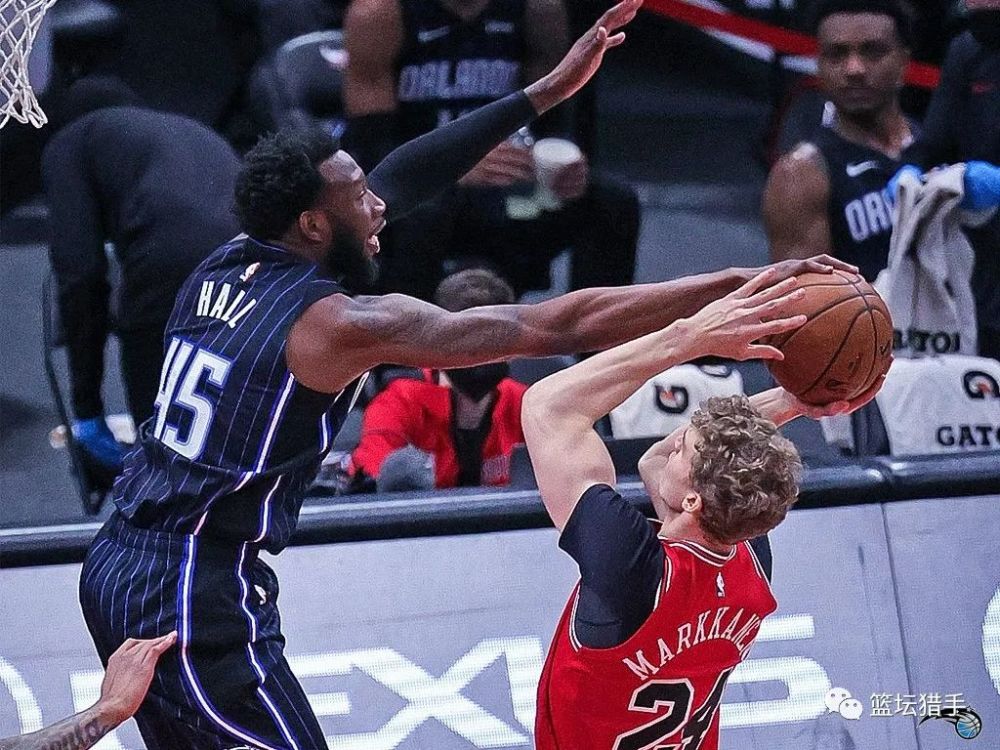 鹈鹕轻取山西队,武切维奇关键制胜 鹈鹕轻取山西队,武切维奇关键制胜