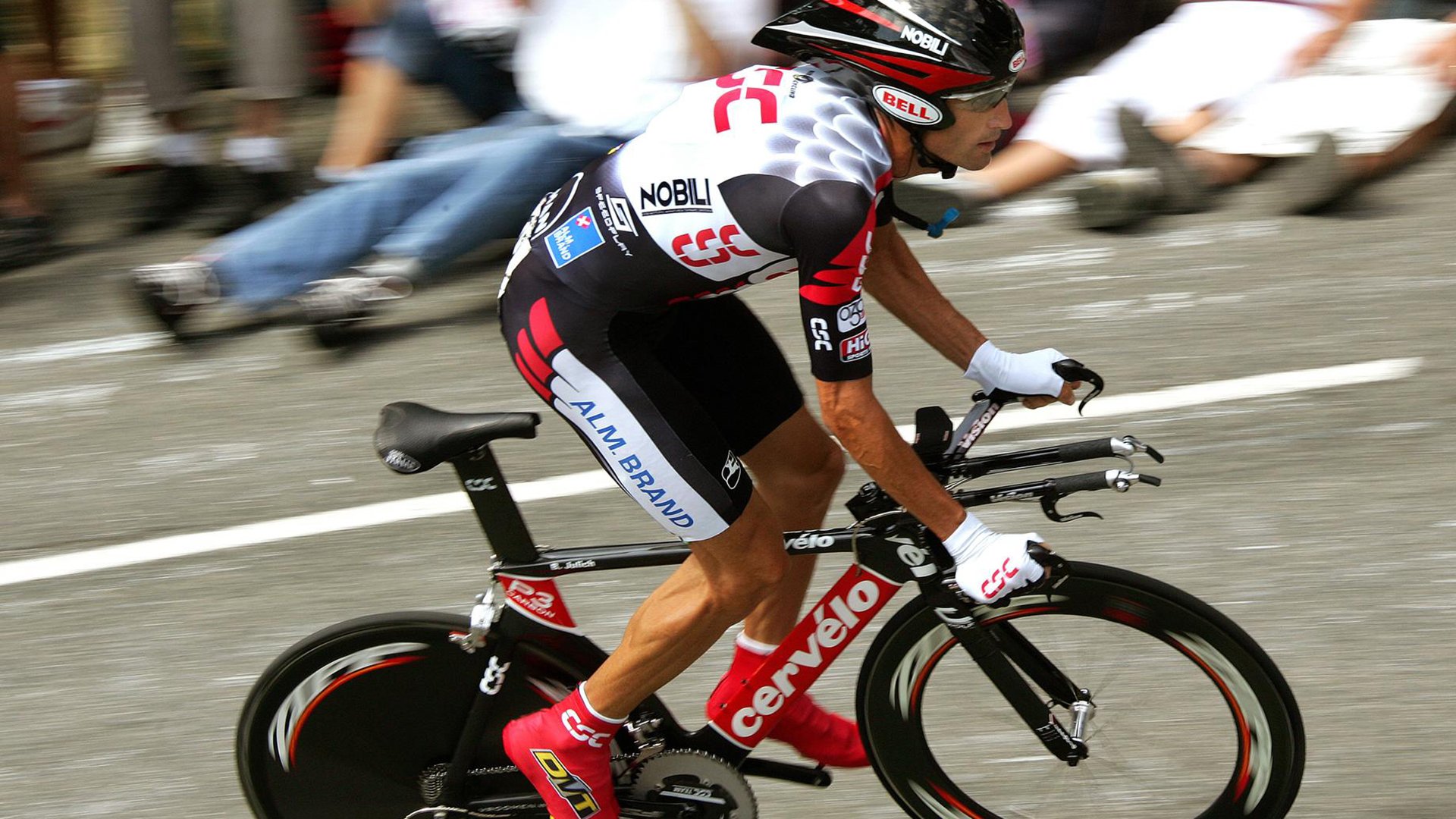 雷速APP-克瓦拉茨赫利亚攻防两端统治，那不勒斯争冠战中国式智慧胜出